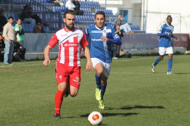 Víctor González vuelve a ser de Segunda B
