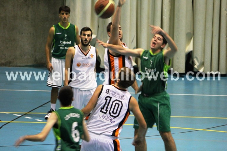 Efrén ya ejerce de líder (65-52)