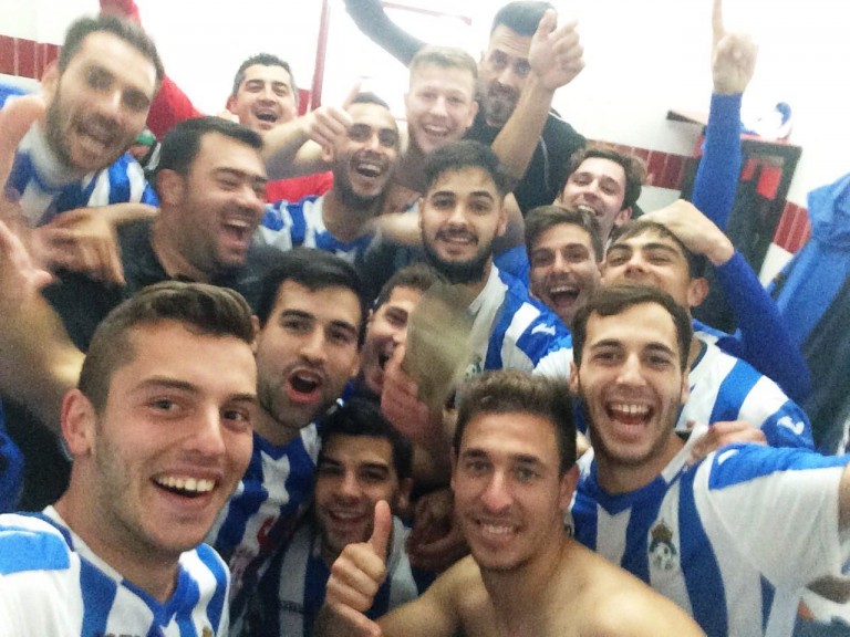 La sonrisa de un equipo líder (1-2)