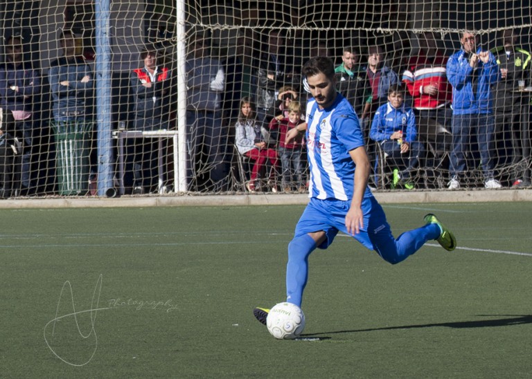Los 'diablos' vistieron de blanquiazul (3-0)