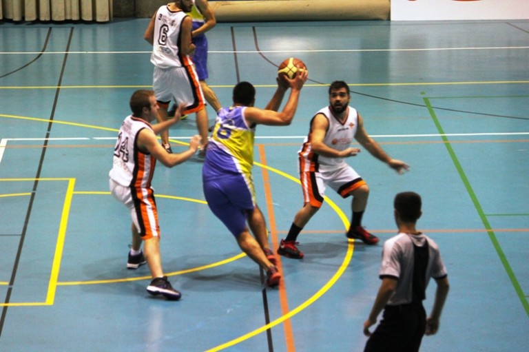 Empieza la escalada (81-60)