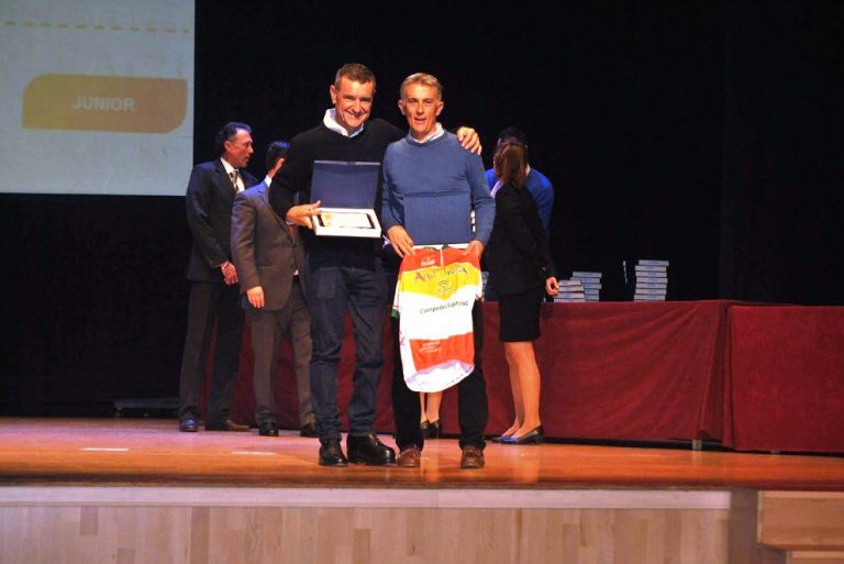 Antonio García y Carlos Más, premiados en la gala del ciclismo andaluz