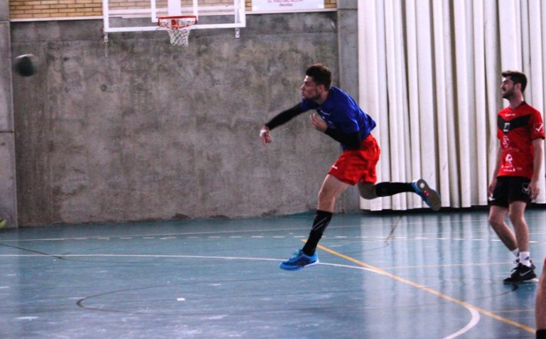 Palacios lo empezó y el resto lo remató (32-24)