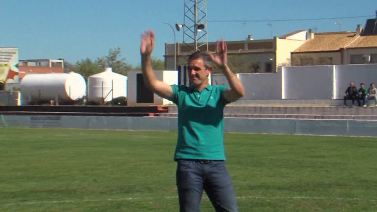 El Mairena homenajea a Víctor Gago