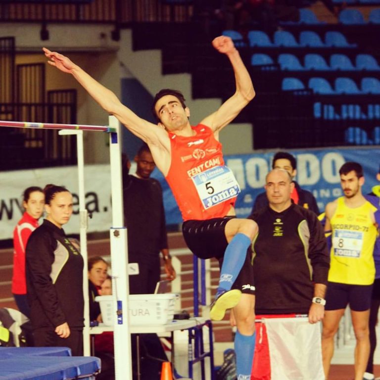 Octavo puesto de Guillermo Roldán en el campeonato de España en salto de altura