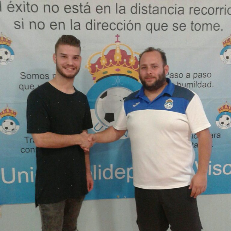 La defensa se refuerza con José María, ex del Pedrera