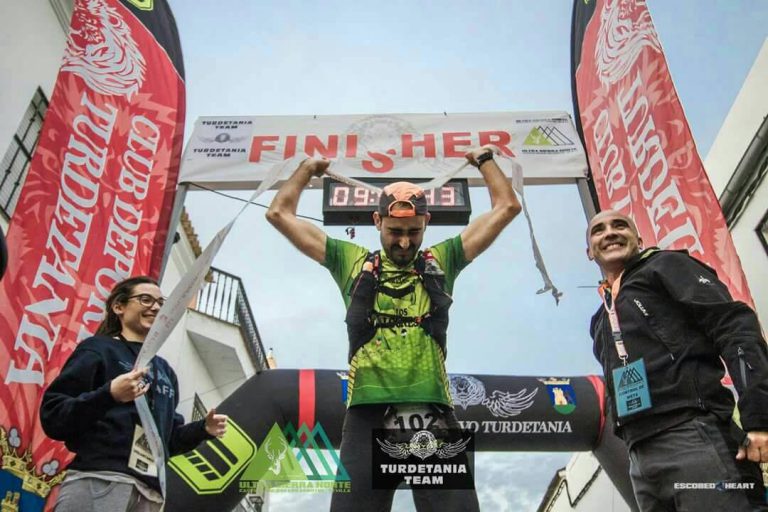 Manuel Ramón León vence en la Sierra Norte y Olga Pérez en la Liga Sevillana de trail