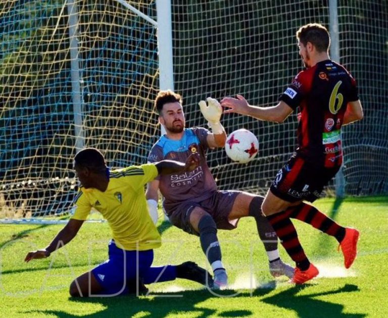 Arti refuerza la portería del UP Viso