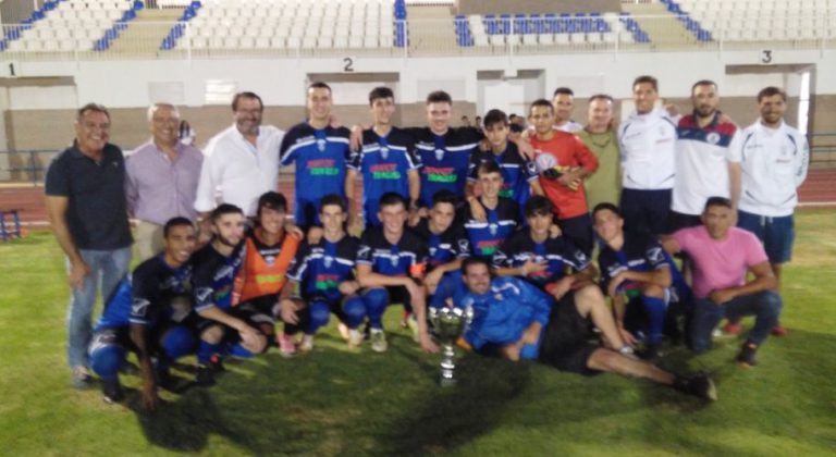 La AD Carmona se adjudica el trofeo Virgen de Gracia