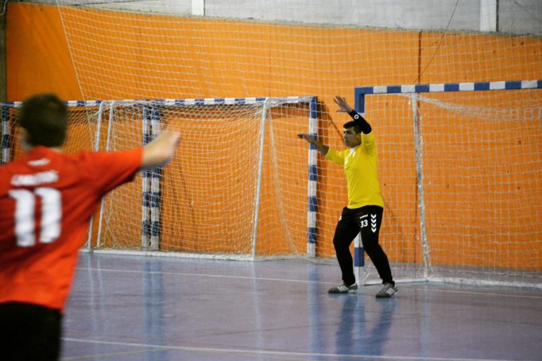 La primera salida se salda con un abultada derrota (42-26)