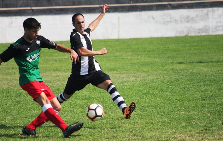 Sigue sumando tras un alocado partido en Paradas (3-3)