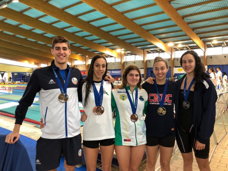 Chacón, campeón de España en 400 estilos y con récord personal