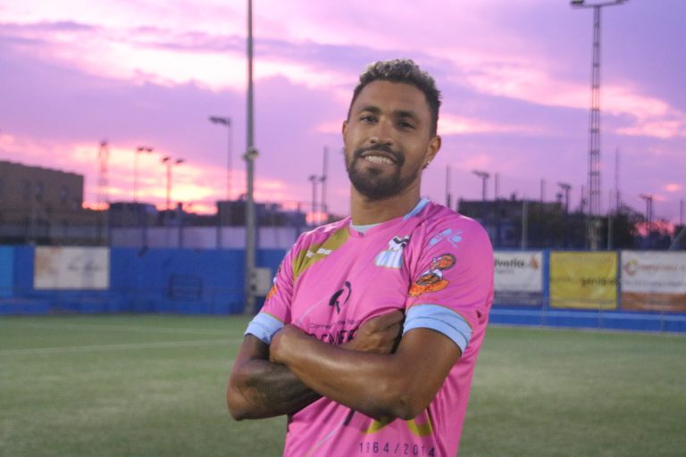 Lukas deja el Mairena y ficha por el Algabeño