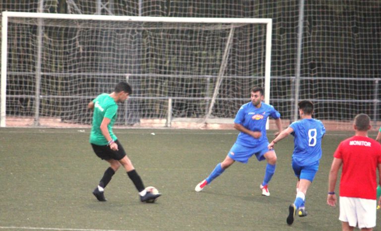 La Barrera empata su amistoso ante el Torreblanca (2-2)