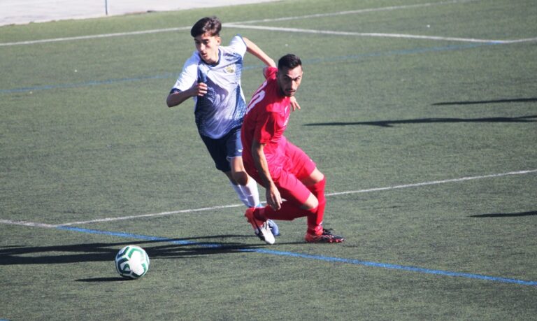 El CD Alcalá se lleva el duelo comarcal en cinco minutos (2-0)