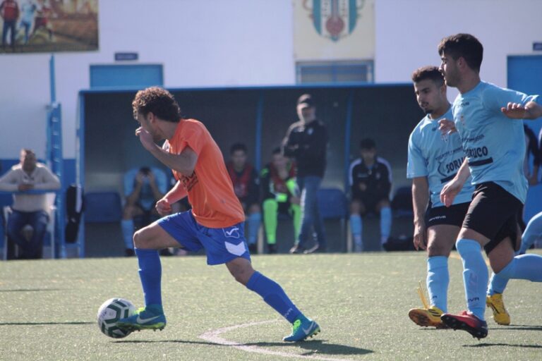 El Carmona también pesca en el Manuel García (0-1)