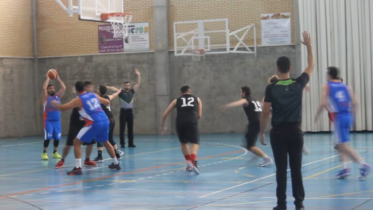 El CB Alcores cae en casa ante el Naútico Sevilla (56-61)