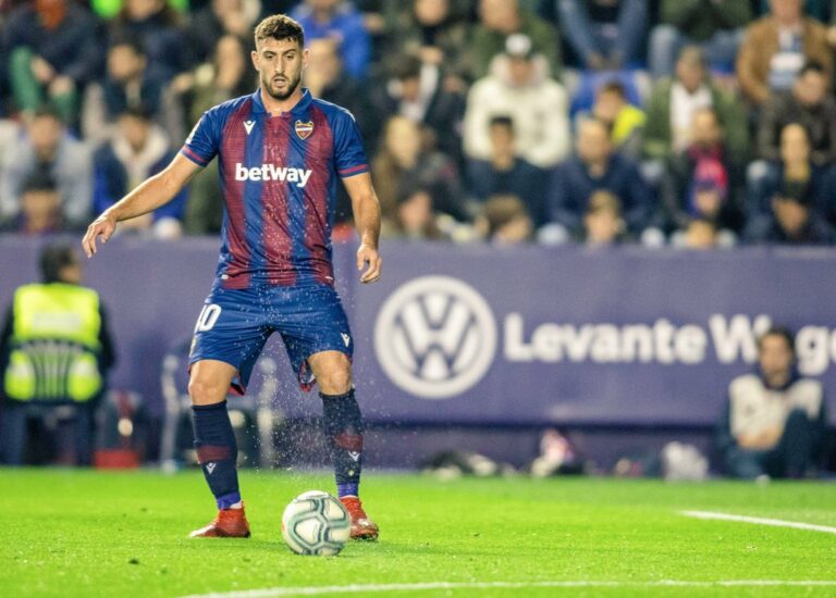 Eliseo Falcón debuta en Primera División con el Levante