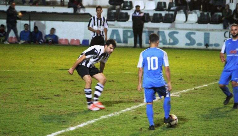 Acierto y oficio en un Mairena que no pierde comba (2-1)