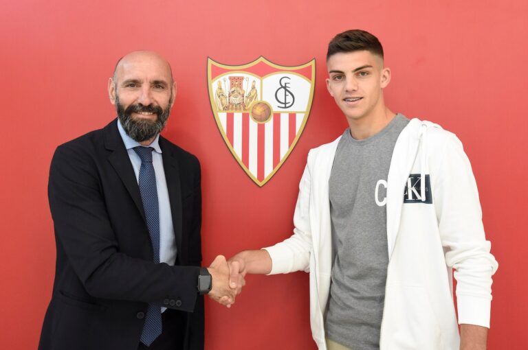 Ángel Puerto, sevillista hasta 2022