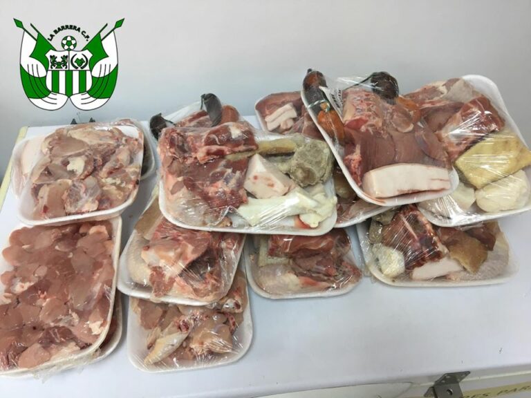 La Barrera CF entrega 300 pucheros para las familias más necesitadas de Mairena