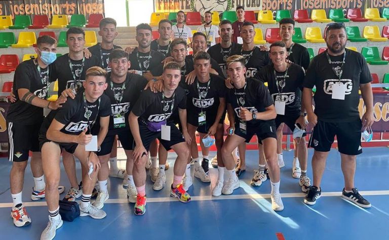 El ascenso se escapó en los cinco últimos minutos (4-5)