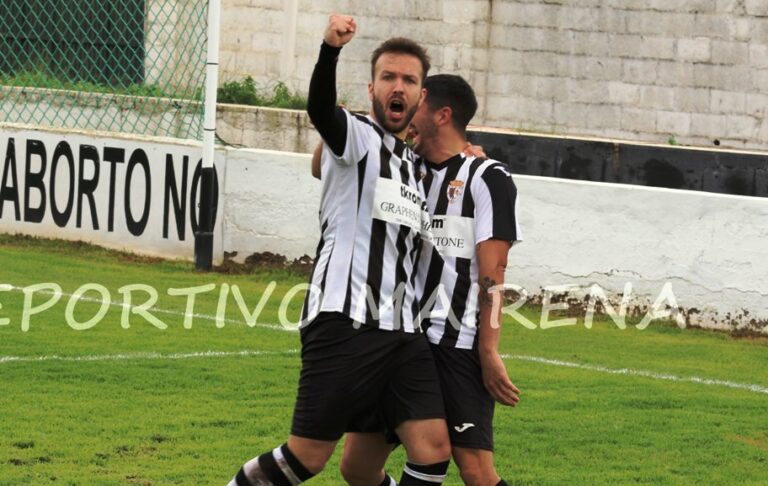 Tres puntos y un gran susto para el Mairena en Paradas (0-2)