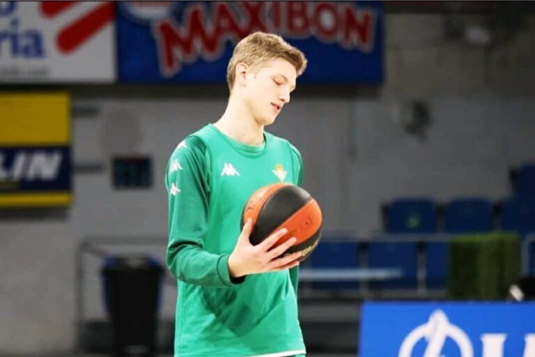 Luis García debuta en la ACB con el Coosur Real Betis