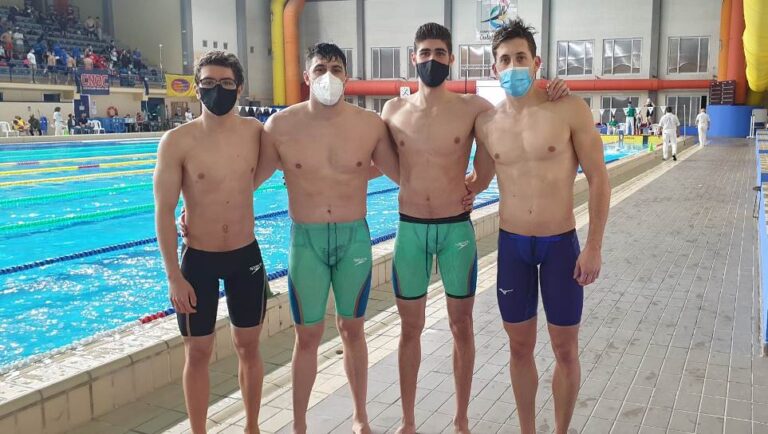 El CN Alcalá bate el récord andaluz de 4×200 libres