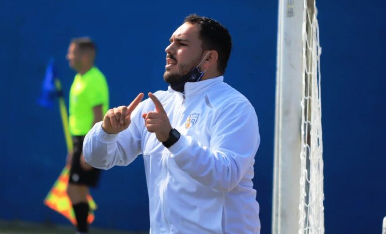 Carlos Conejero, como Arazán Galán