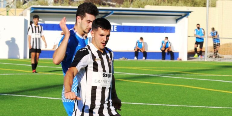 Buena carta de presentación del Mairena de Javi Rojas (0-1)