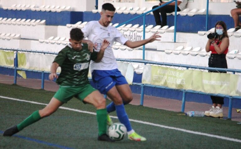 Luismi Vega da otros tres puntos (2-1)