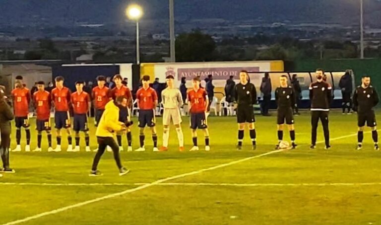 Álvaro Moreno se estrena como internacional dejando la portería a cero