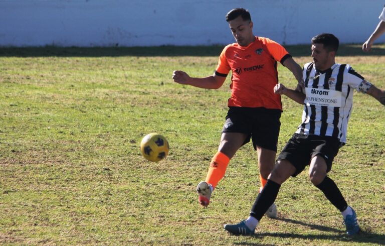 Loren Carmona decide la tercera entrega (1-0)