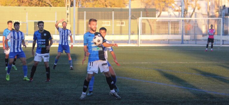 Le planta cara al líder (0-0)