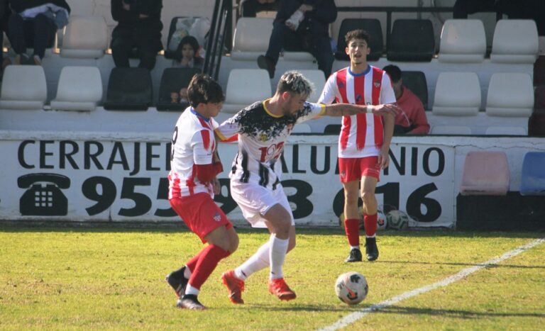 La defensa que menos encaja de toda Sevilla es la del CD Mairena