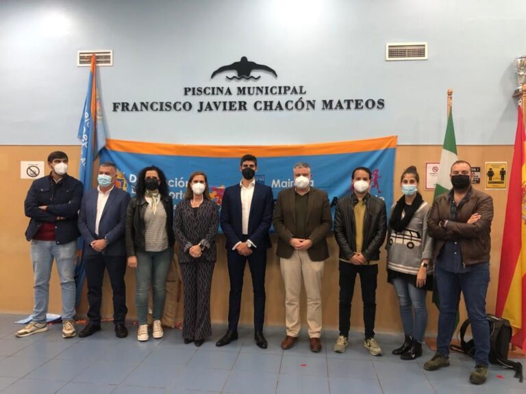 La piscina cubierta de Mairena ya tiene nombre: Francisco Javier Chacón