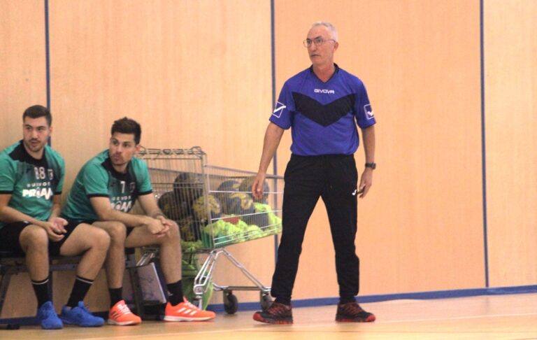 Fran Ávila deja el banquillo del BM Viso