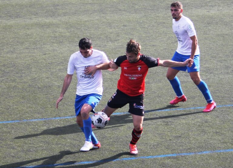 Con poca pero sigue con vida a falta de tres jornadas