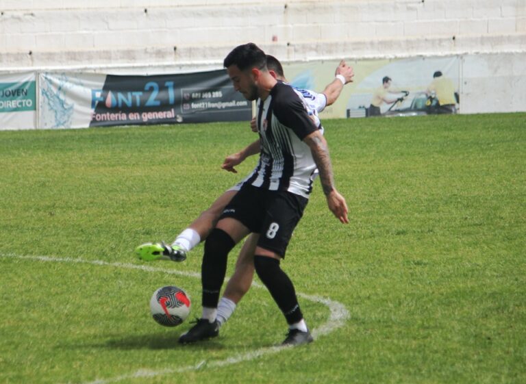 El Mairena cae con justicia en su visita a la Rinconada (2-0)