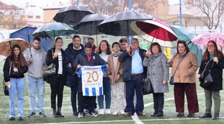El UP Viso reconoce a Pedro Oliva por sus veinte años de servicio