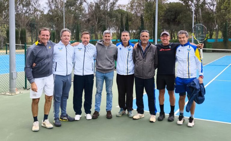 El equipo veterano +55 del CT Oromana jugará la final del campeonato de España
